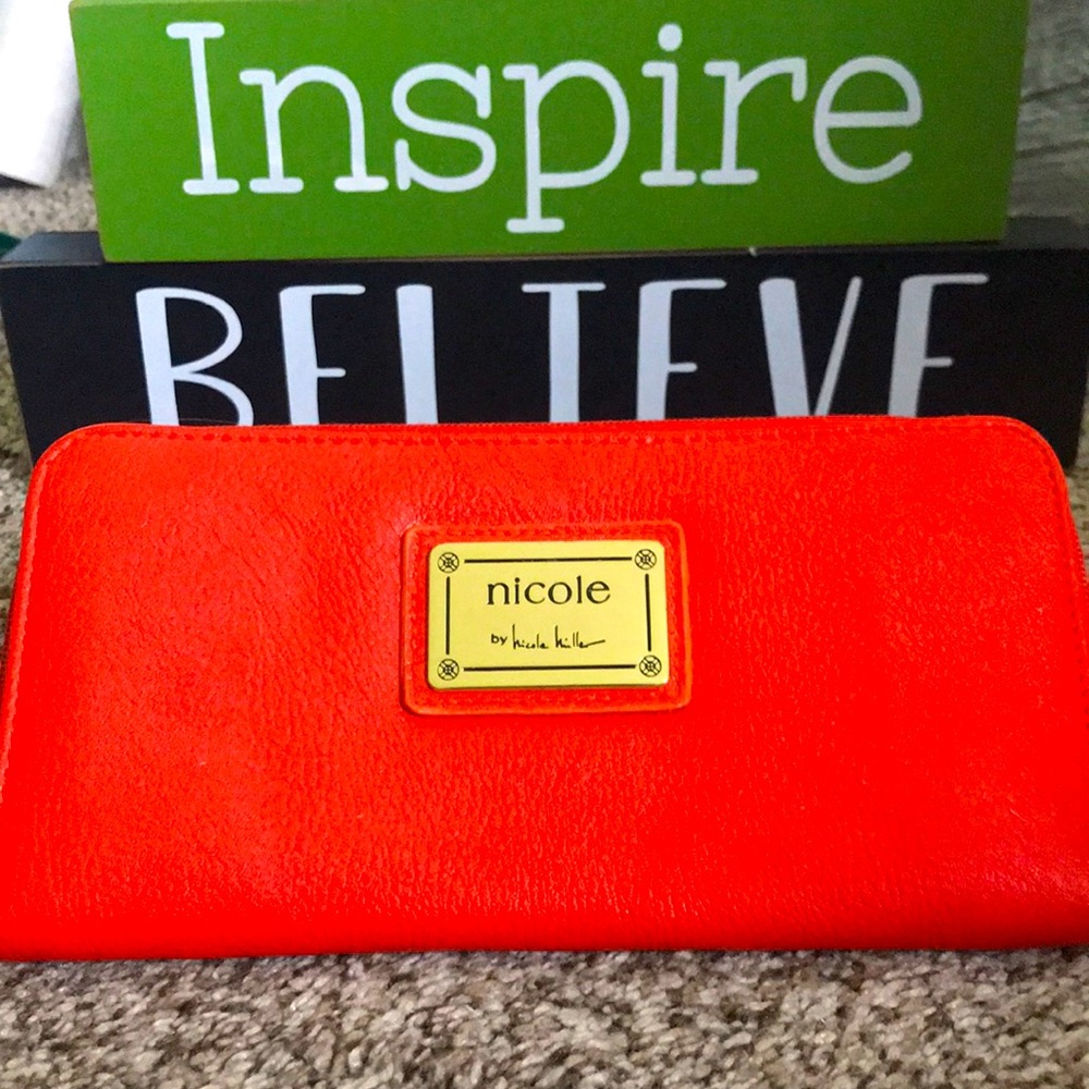 Orange Nicole Miller wallet 🧡